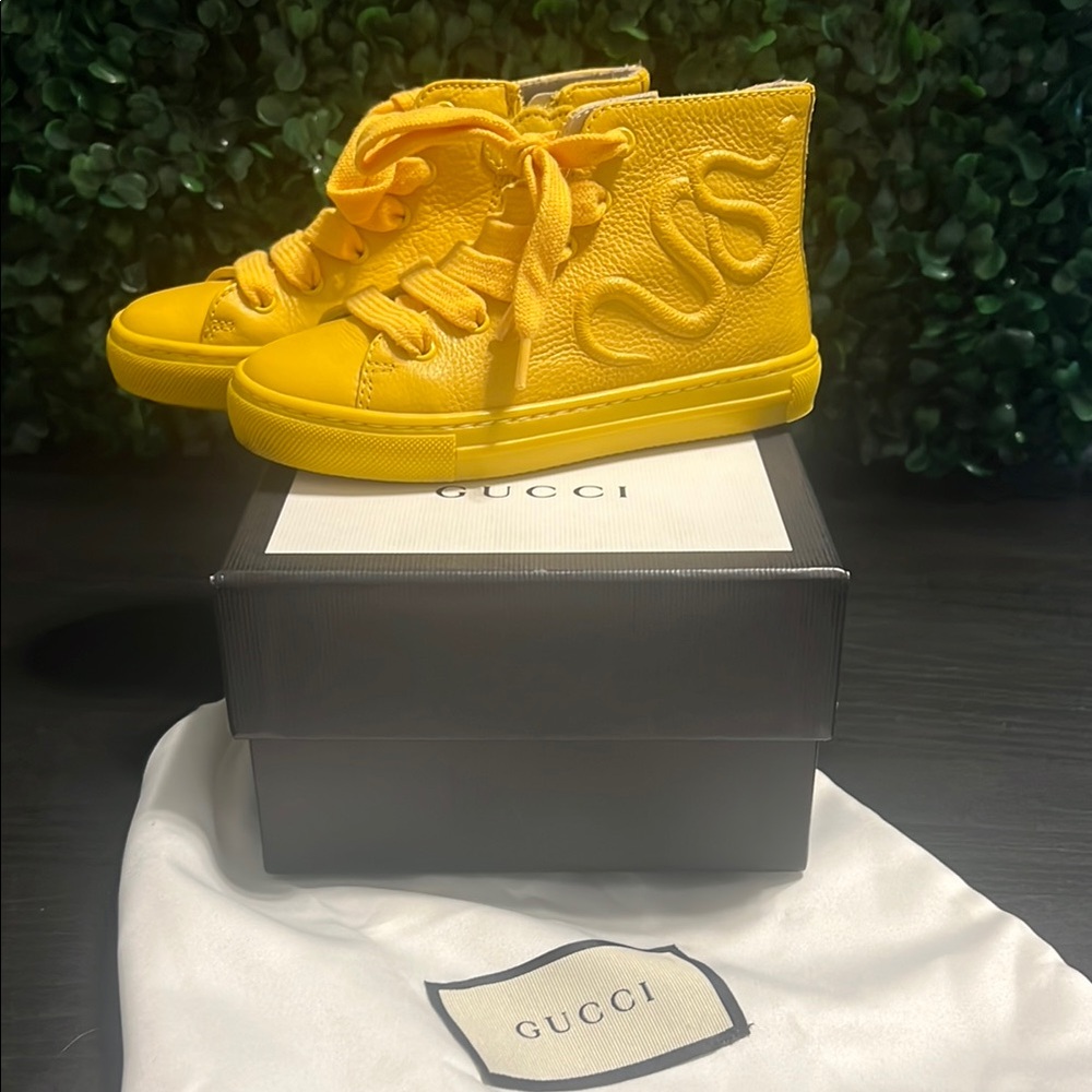 Gucci Yellow High-Top Sneakers Vibrant Leather Streetwear *Like New*